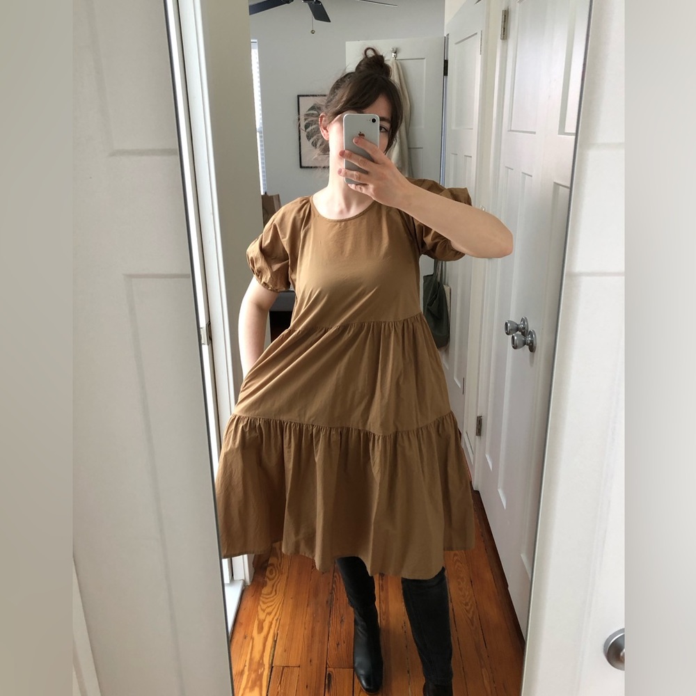 Everlane tiered puff sleeve dress